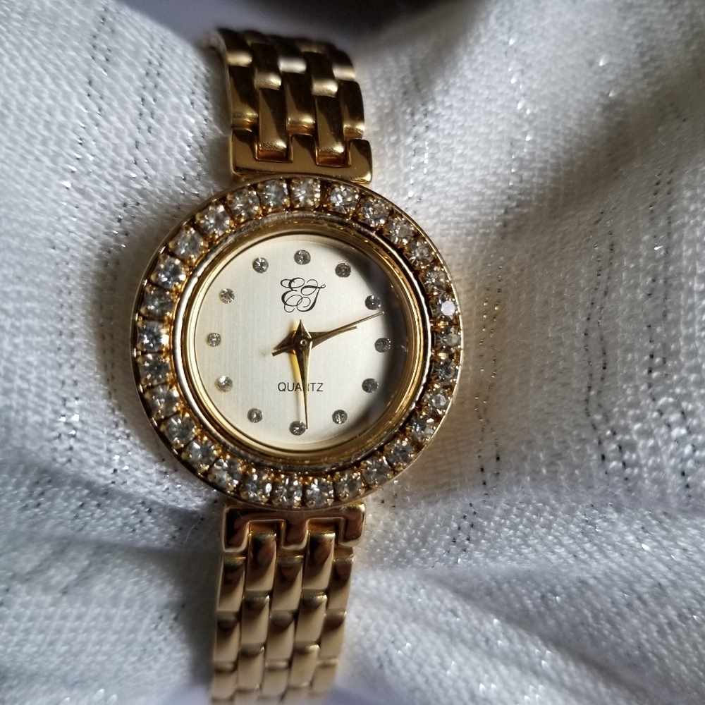 Elizabeth Taylor Gold White Diamonds Collection Ladies Quartz Wristwatch EUC